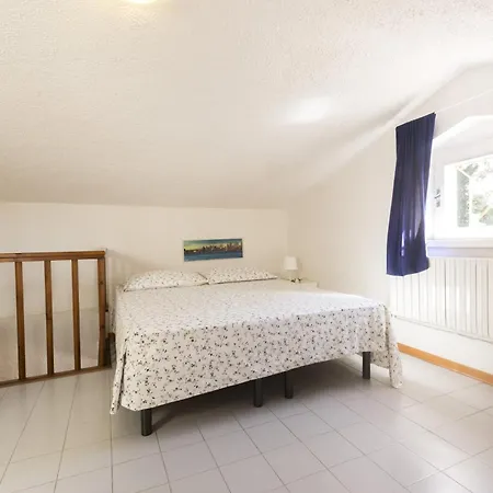 209 - A Schiera Quadrilocale Al Taunus, Con Portico E Giardino