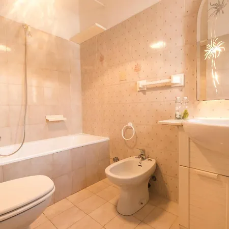 209 - A Schiera Quadrilocale Al Taunus, Con Portico E Giardino - Inclusa *