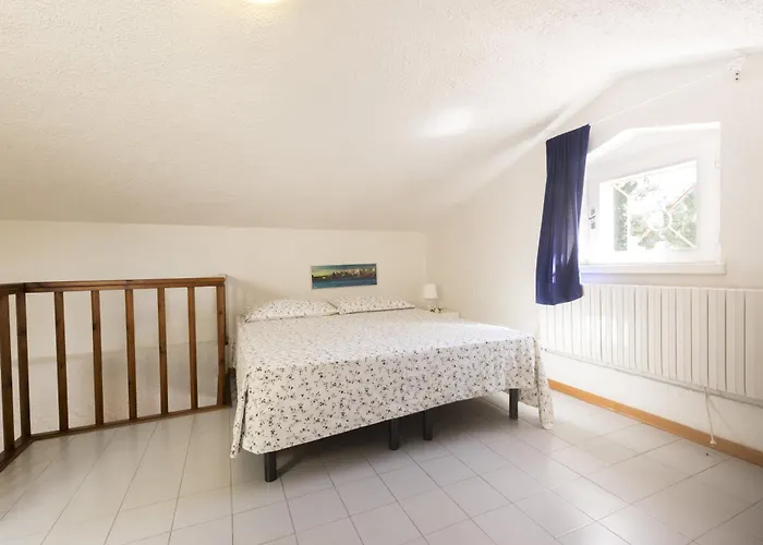 209 - A Schiera Quadrilocale Al Taunus, Con Portico E Giardino